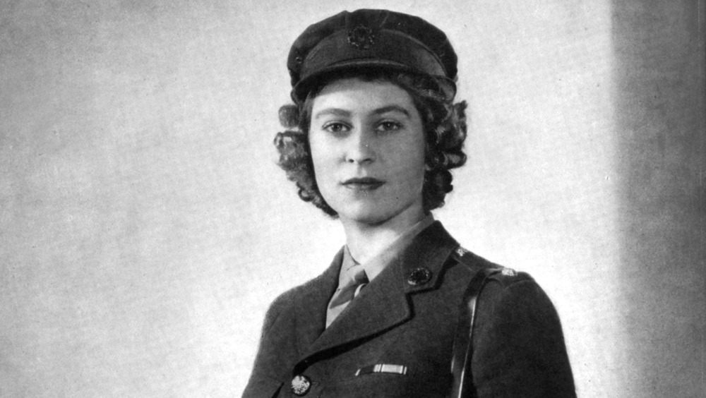 Queen Elizabeth in military uniform