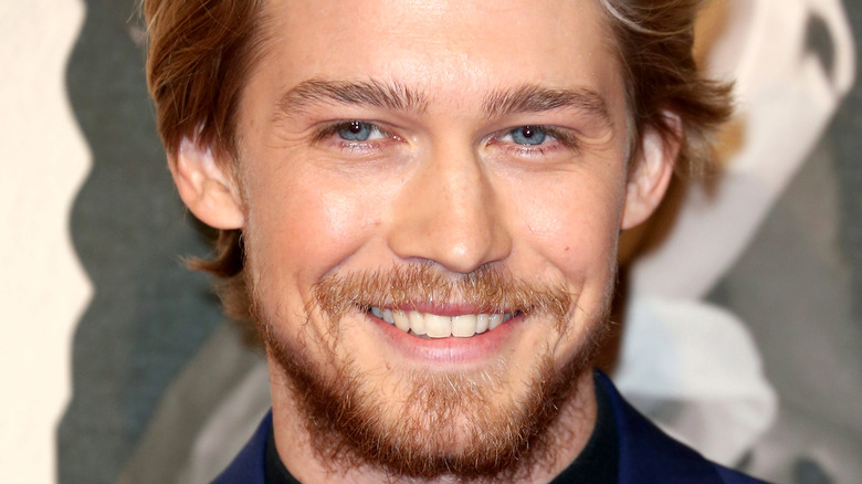 Joe Alwyn smiling