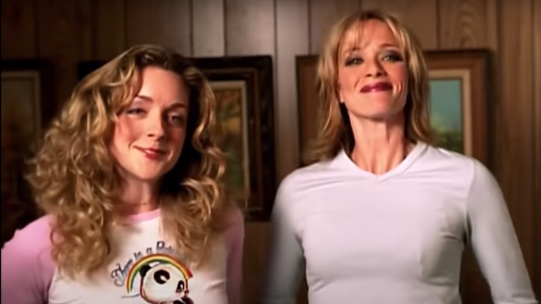 Jane Krakowski, Lauren Holly in "Goodbye Earl"