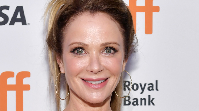 Lauren Holly posing, smiling