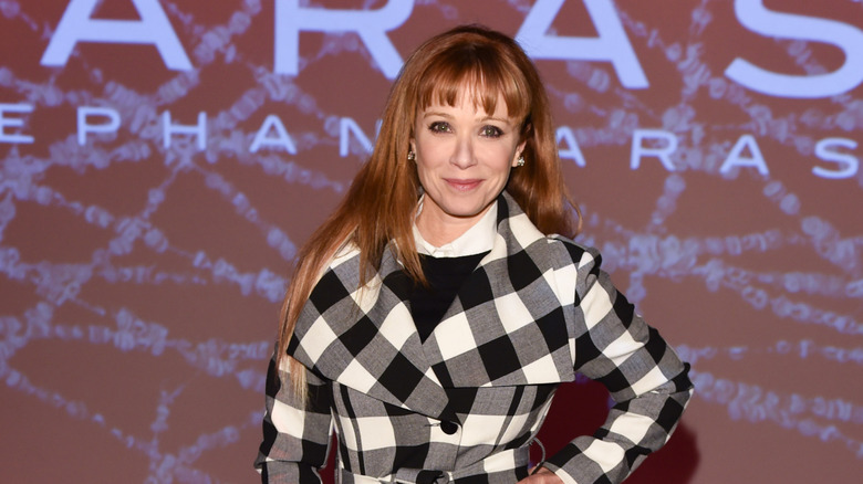Lauren Holly in plaid