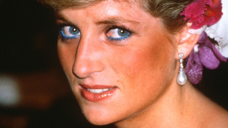 Princess Diana wearing blue eyeliner