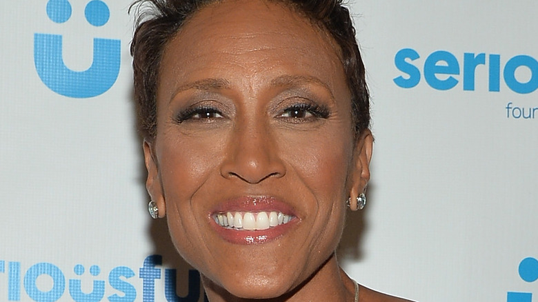 Robin Roberts posing