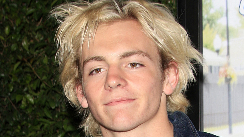 Ross Lynch posing at a press event