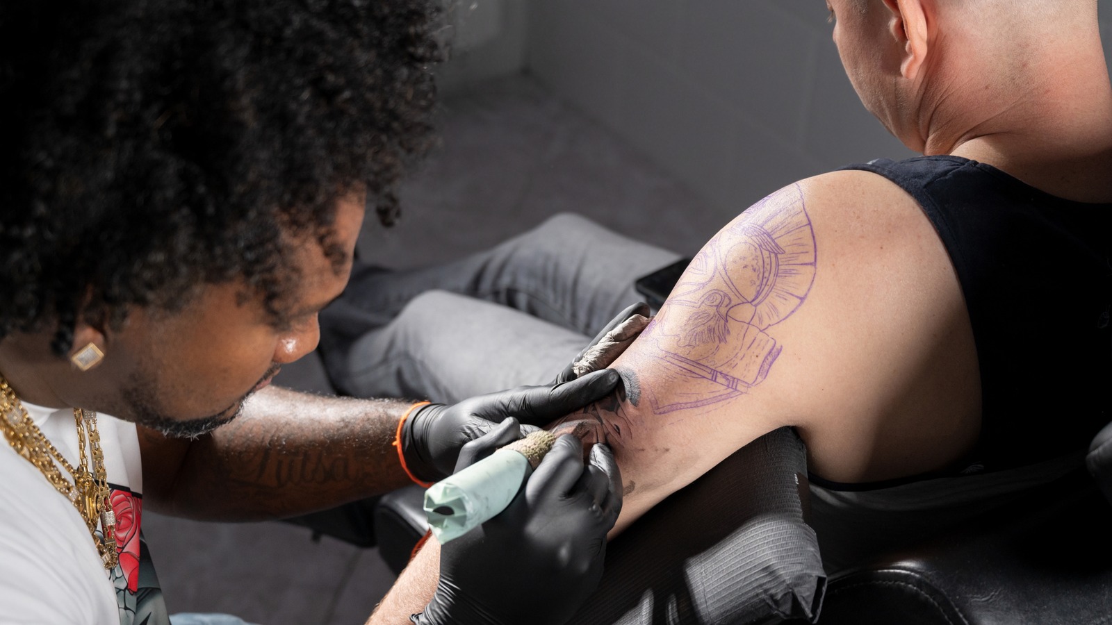 What You Should Know About The Dotwork Tattoo Trend