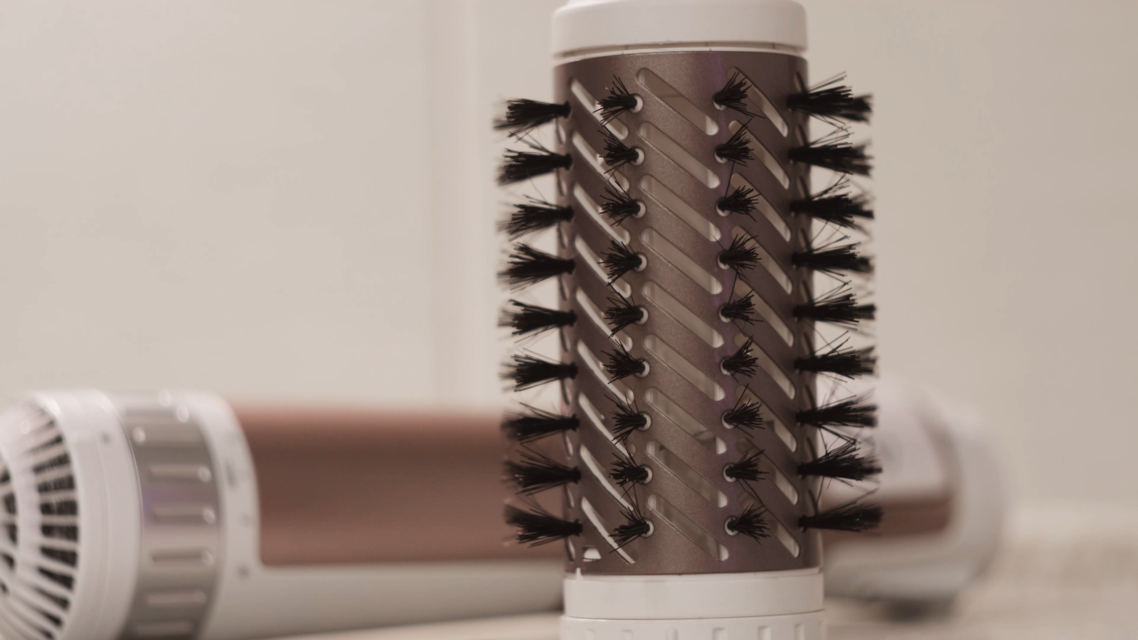 What You Should Know About The Revlon Hair Dryer Brush