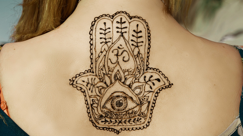 hamsa tattoo