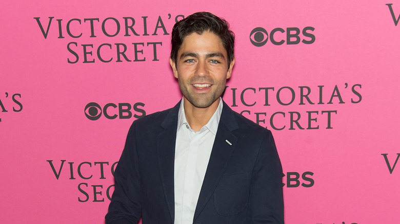 Adrian Grenier smiling at the 2015 Victoria's Secret fashion show