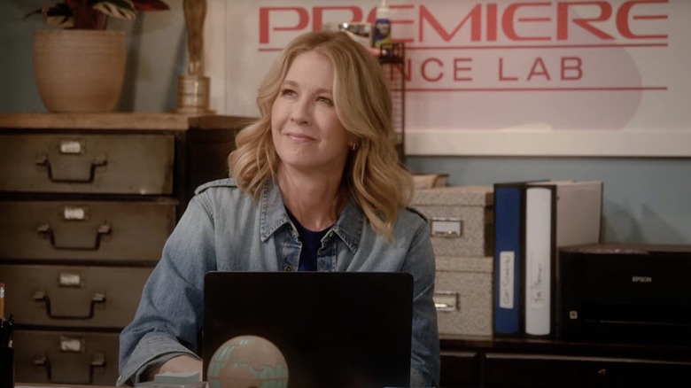Jenna Elfman in a scene from "Shifting Gears"