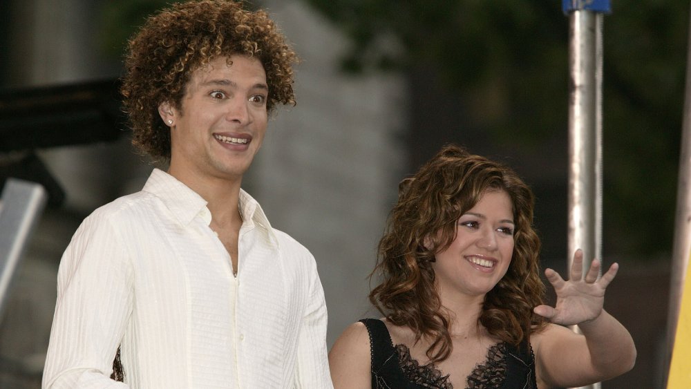 Justin Guarini and Kelly Clarkson