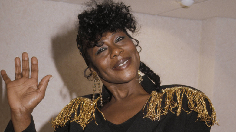 Martha Reeves waving