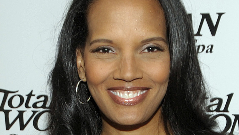 Shari Headley on the red carpet