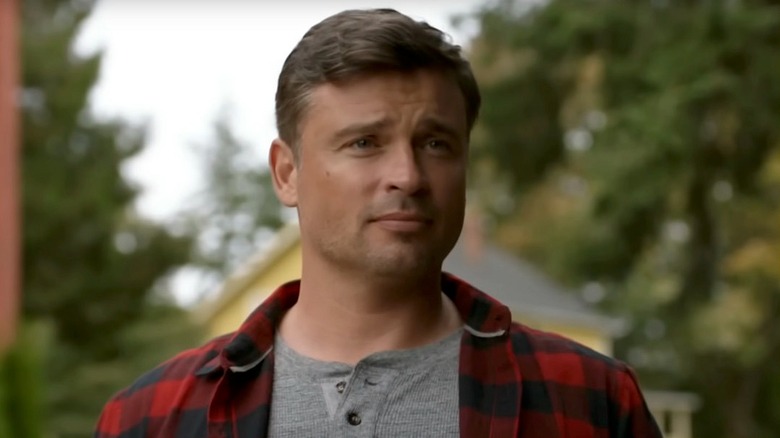 Tom Welling reprising Clark Kent in an episode of "Batwoman"