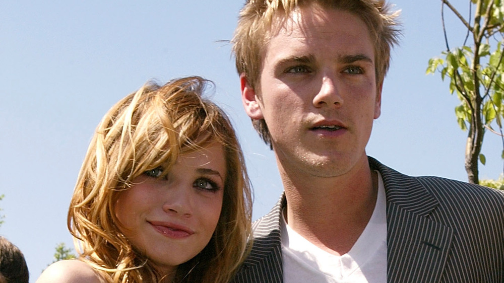 Mary-Kate Olsen and Riley Smith