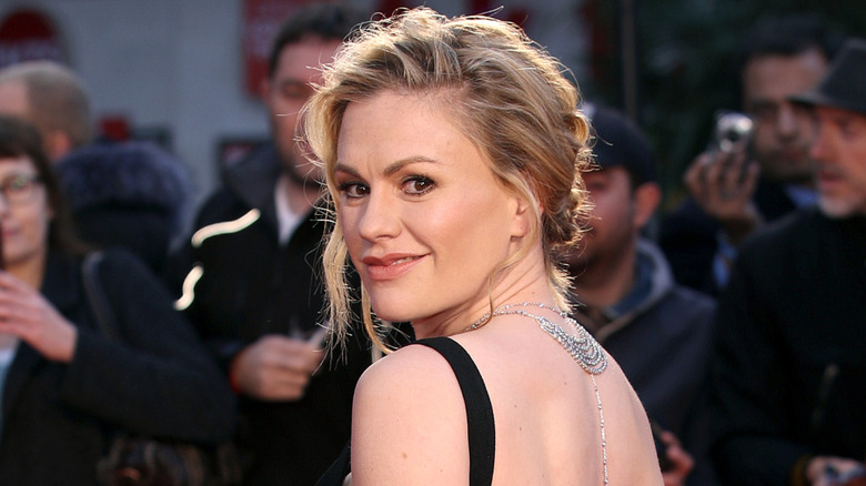 Anna Paquin attends the London premiere of "The Irishman" in 2019