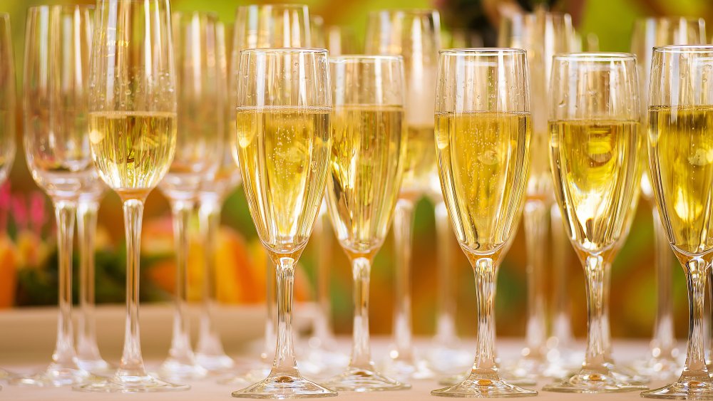 You should be drinking more champagne: Here's why