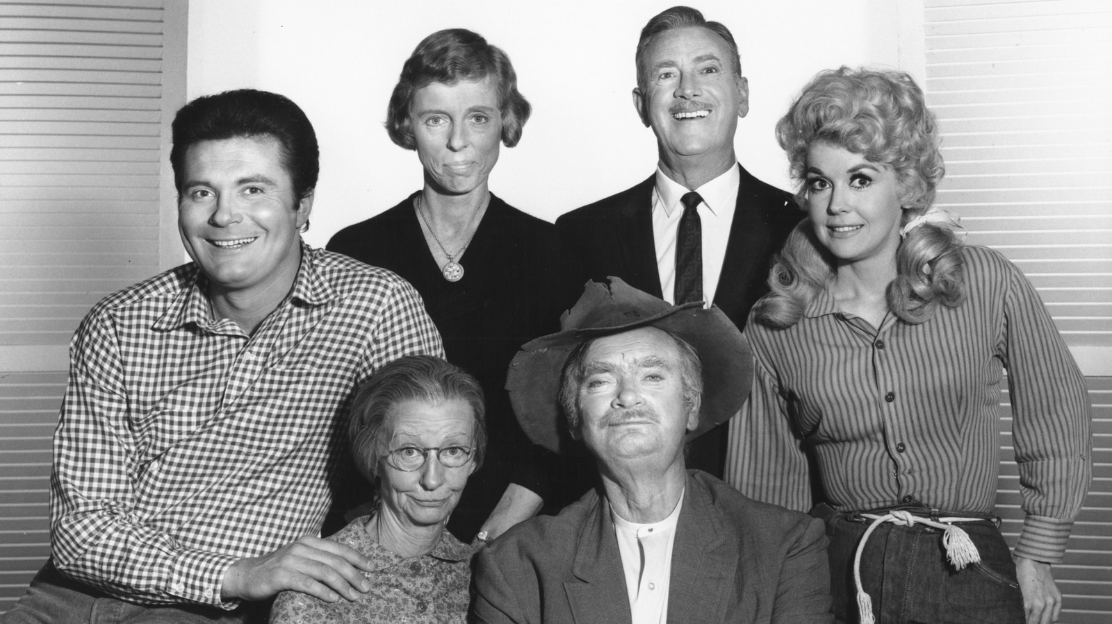 <a href="https://www.thelist.com/2270431/which-beverly-hillbilllies-cast-members-became-parents/" target="_blank">Which Beverly Hillbillies Cast Members Became Parents? Get To Know Their Kids</a>