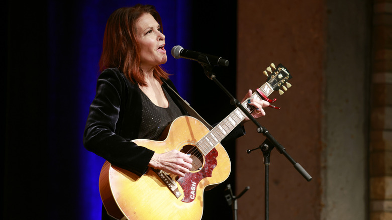 Rosanne Cash performing at the Country Music Hall of Fame and Museum in 2025