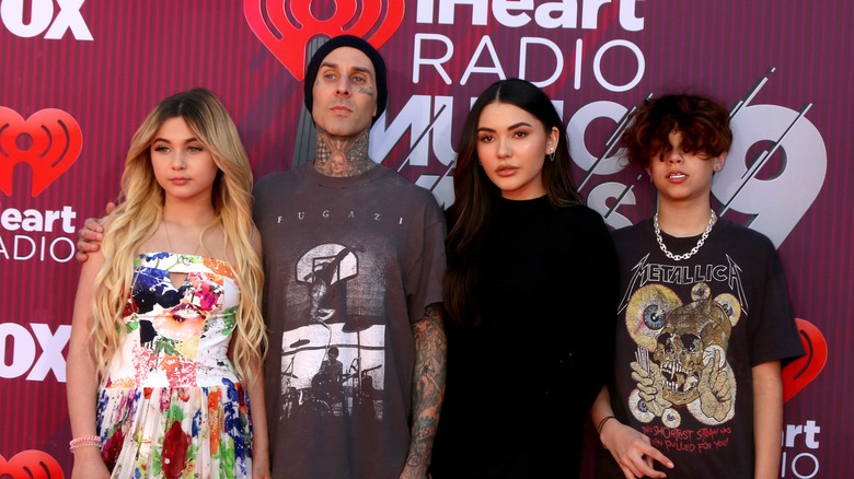 Atiana De La Hoya, Travis Barker & family