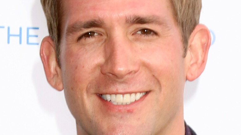 Eric Szmanda on the red carpet 