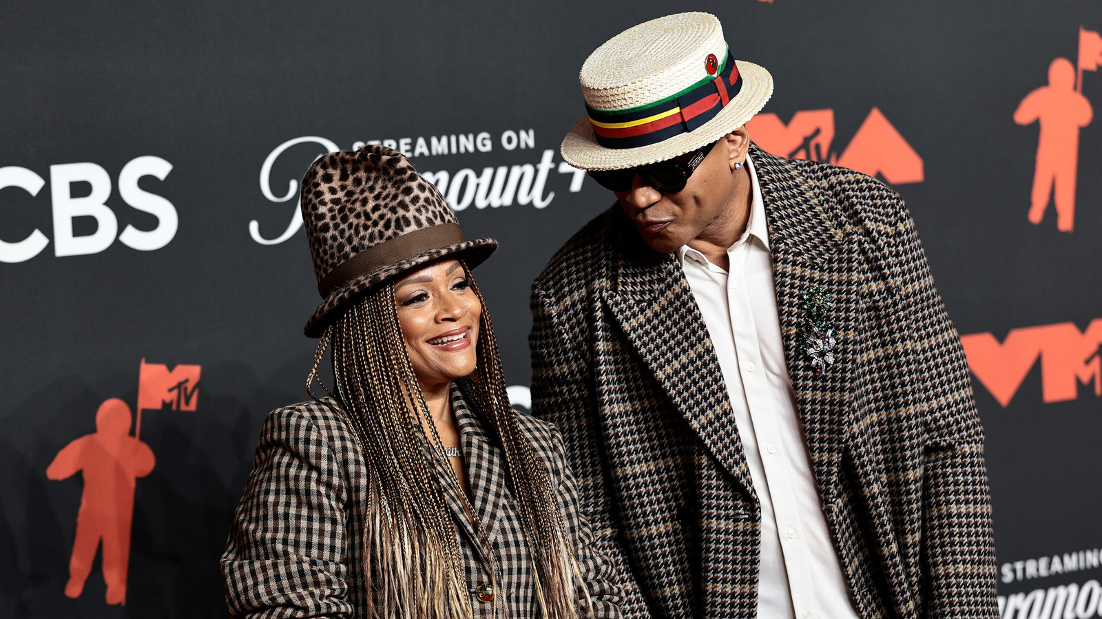 <a href="https://www.thelist.com/2042689/who-is-ll-cool-j-wife-simone-i-smith-facts/" target="_blank">Who Is LL Cool J’s Wife? 10 Little-Known Facts About Simone I. Smith</a>