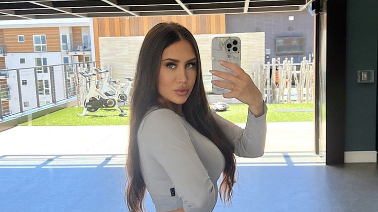 Maralee Nichols taking a selfie