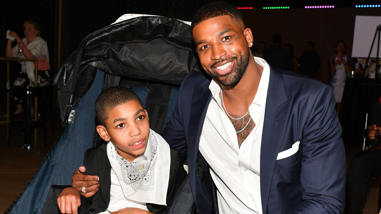 Brothers Amari and Tristan Thompson posing