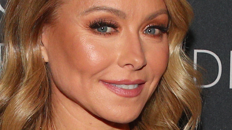 Why A New Photo Of Kelly Ripa Has The Internet Talking