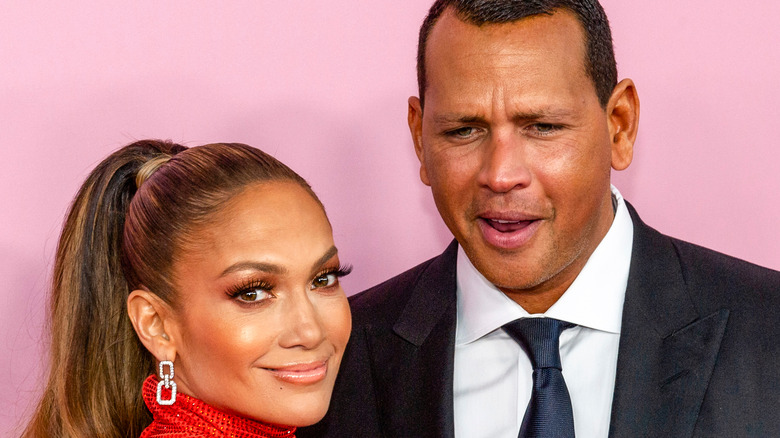 Jennifer Lopez, Alex Rodriguez posing