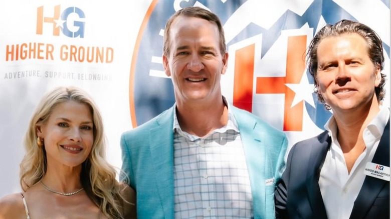 Ali Larter and Hayes MacArthur