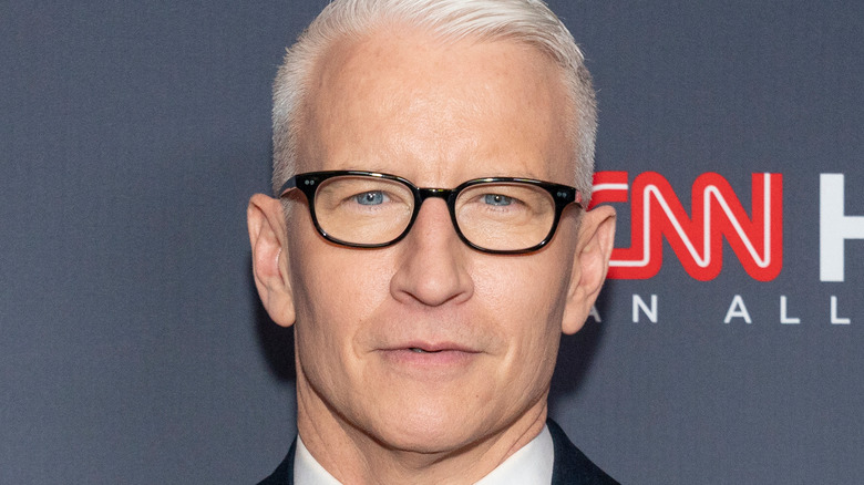 Anderson Cooper posing