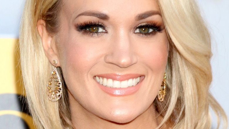 Carrie Underwood smiling 