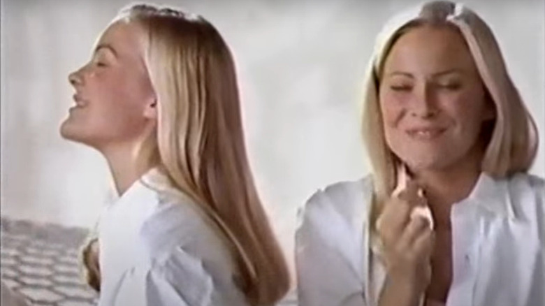 Cynthia and Brittany Daniel as Doublemint twins