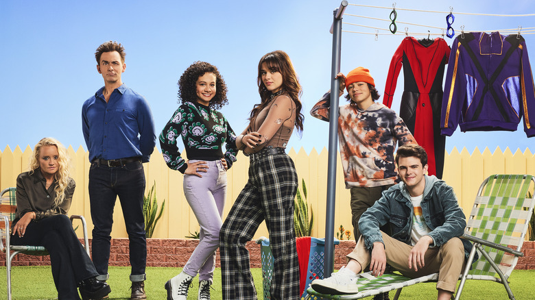 The cast of The Villains of Valley View posing