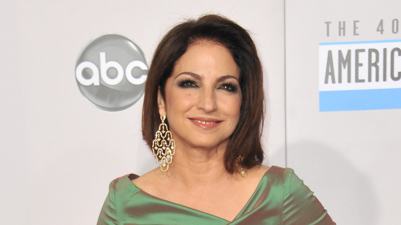Gloria Estefan on red carpet 