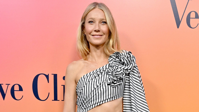 Gwyneth Paltrow posing at Veuve Cliquot event