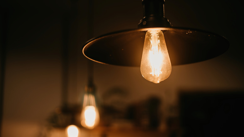 Low-brightness low bulb in metal fixture