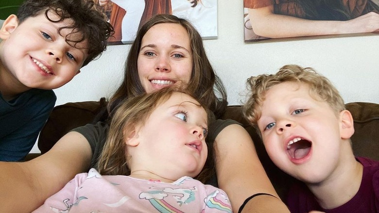 Jessa Duggar Seewald and kids in a selfie