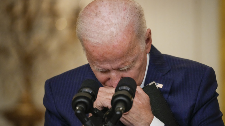 joe biden's controversial press conference photo