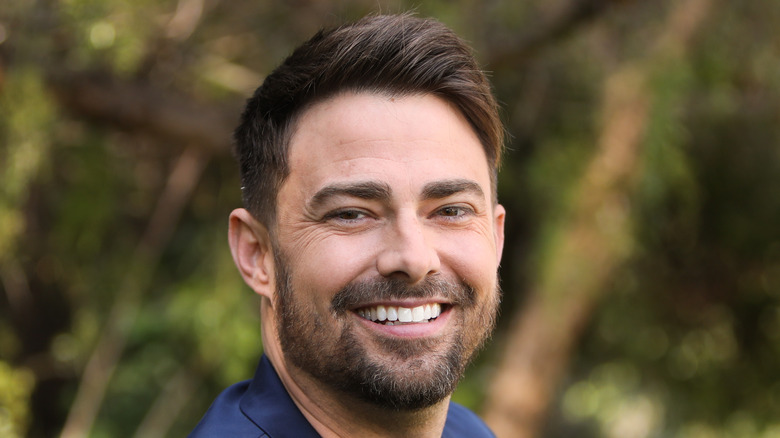 Jonathan Bennett smiling 