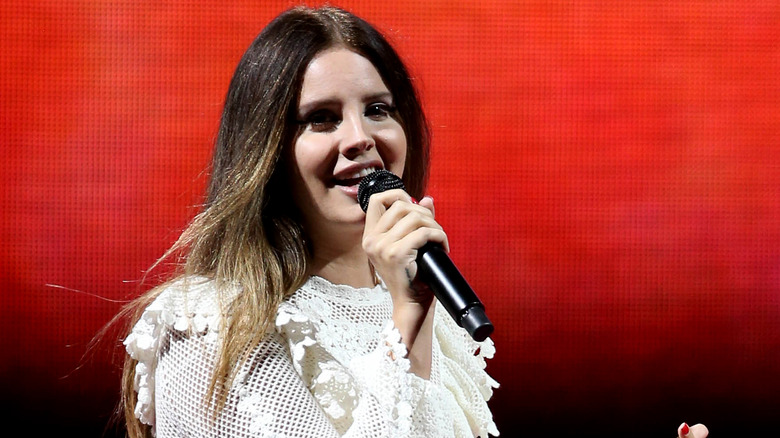 Lana Del Rey performing live