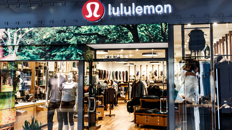 Lululemon store