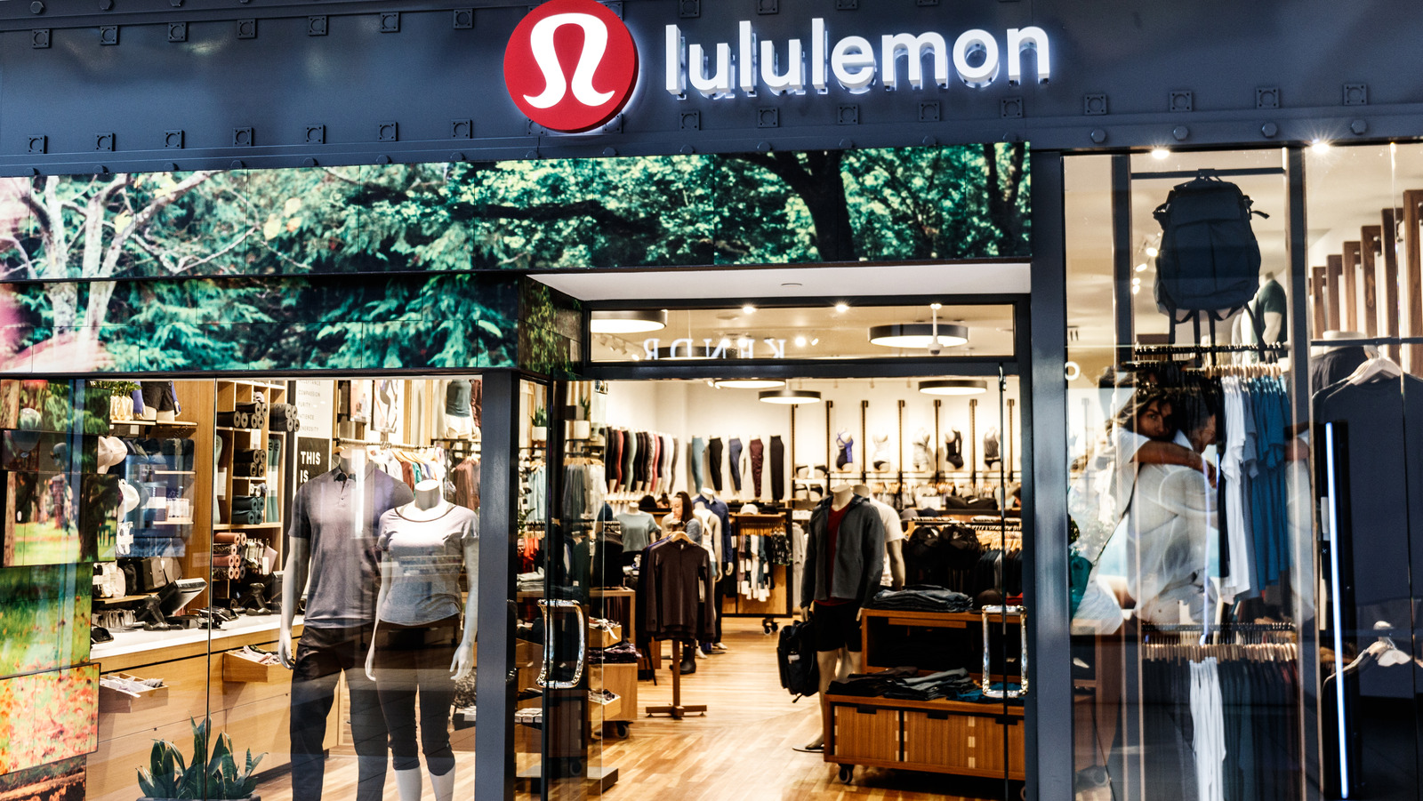 Why Lululemon's Define Jacket Is Going Viral On TikTok Celeb 99