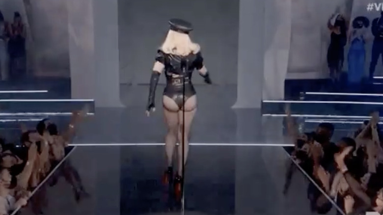 Madonna at the 2021 VMA awards 