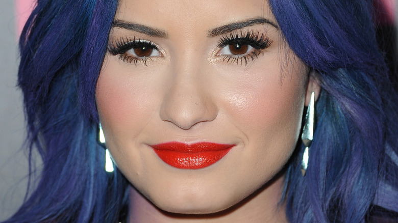 Demi Lovato with dark blue hair 