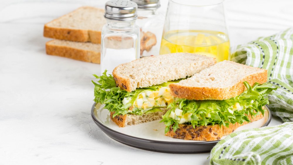 Egg salad sandwich