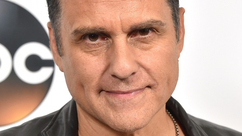 Maurice Benard posing on the red carpet