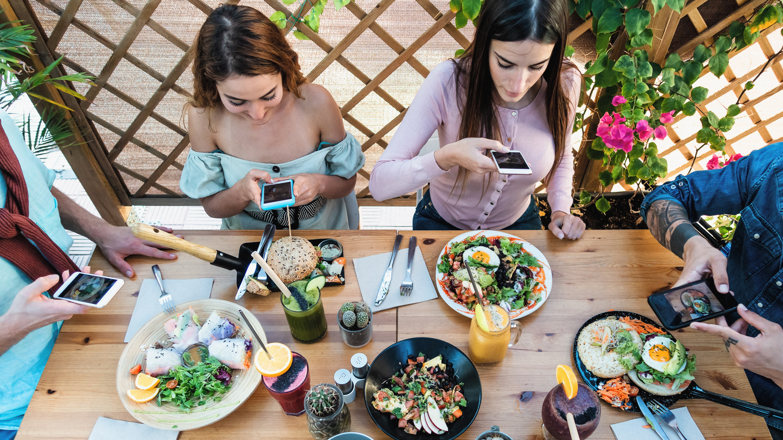 Why Phone-Free Dinners Will Make You Happier