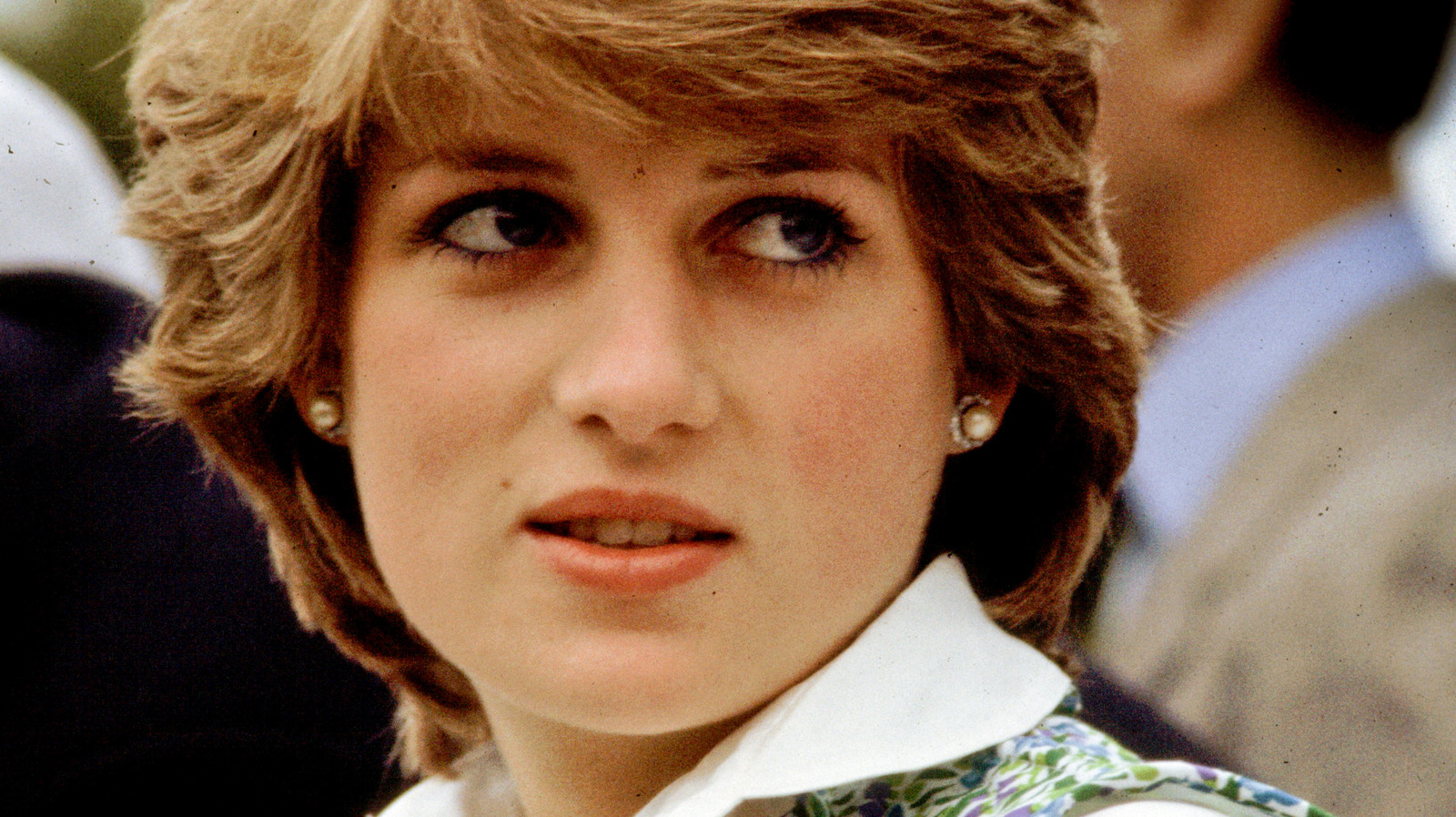 Why Princess Diana's Wedding Dress Designer Isn't Happy With The Crown