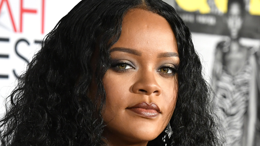 Rihanna wearing a smoky eye